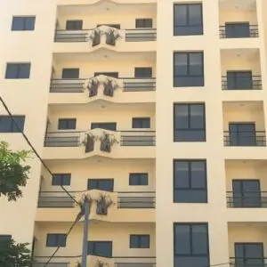 Immeuble R+9 à vendre au point e